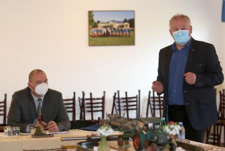 VLADA AGRARNE SKUPNOSTI V DOLENJI VASI LOVREC 05 FOTO LJUBO VUKELIČ